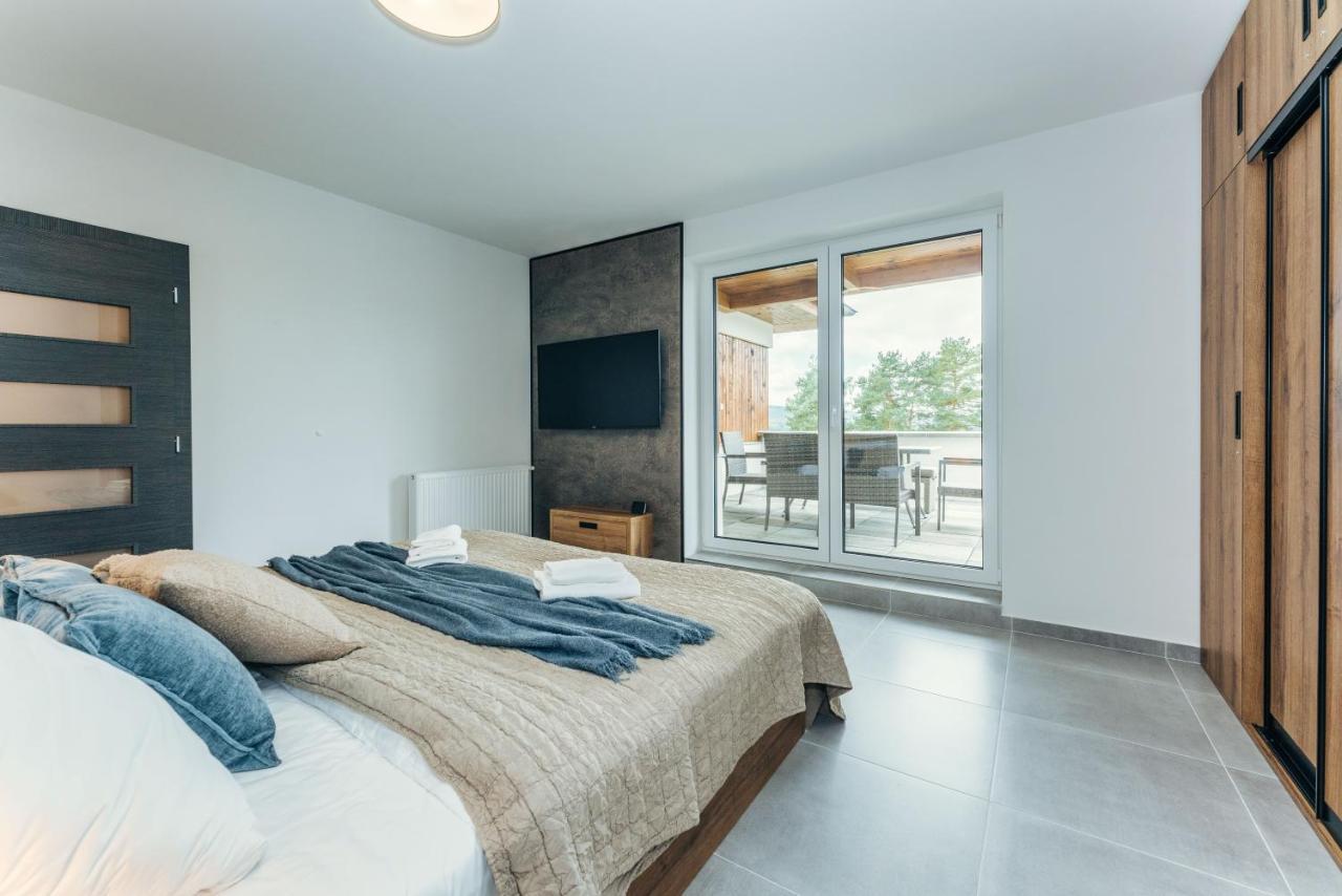Premium Apartman Lipno リプノ・ナト・ヴルタヴォウ エクステリア 写真