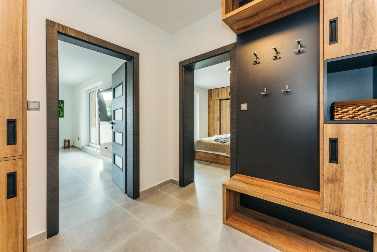Premium Apartman Lipno リプノ・ナト・ヴルタヴォウ エクステリア 写真